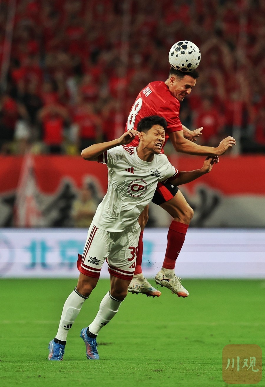 爱游戏体育包含成都蓉城迎NBA季后赛关键赛，今晨手感冰凉，悬念犹存，年轻球员得到机会的词条