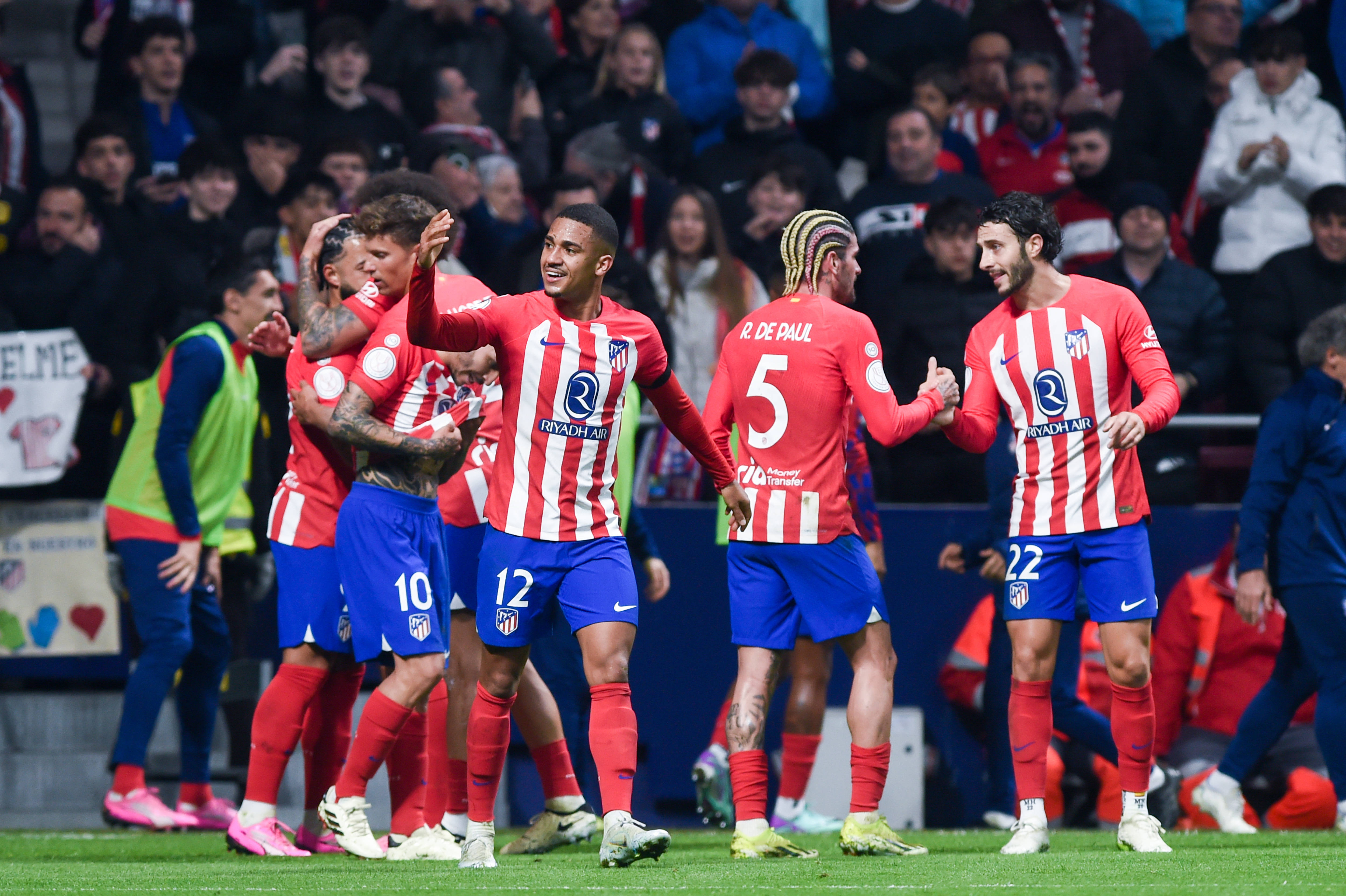 爱游戏体育今夜塞维利亚门线救险布鲁克林篮网更衣室发声备战英超，国王杯在即直接炸裂(午夜巴塞罗那)